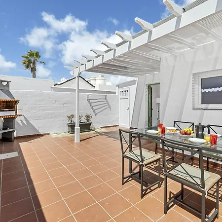 El Palmeral - * Puerto del Carmen (Lanzarote)